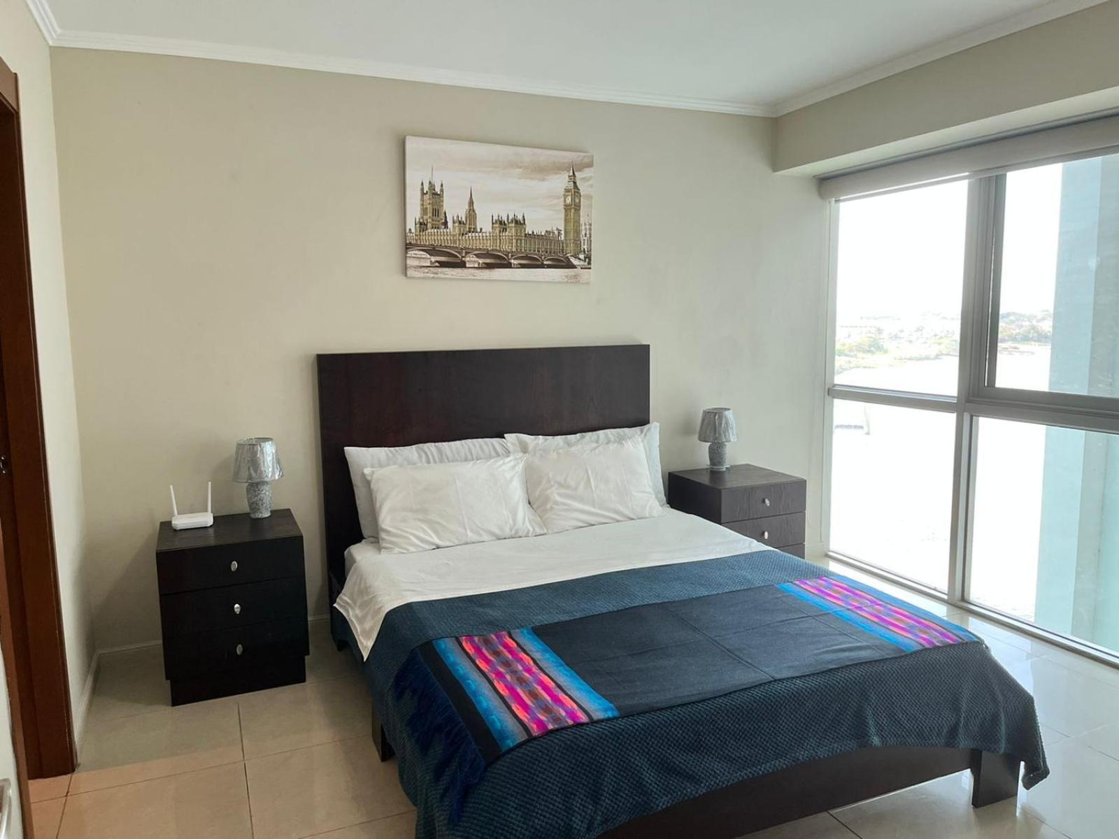 Puerto Santa Ana Suites Гуаякіль Екстер'єр фото