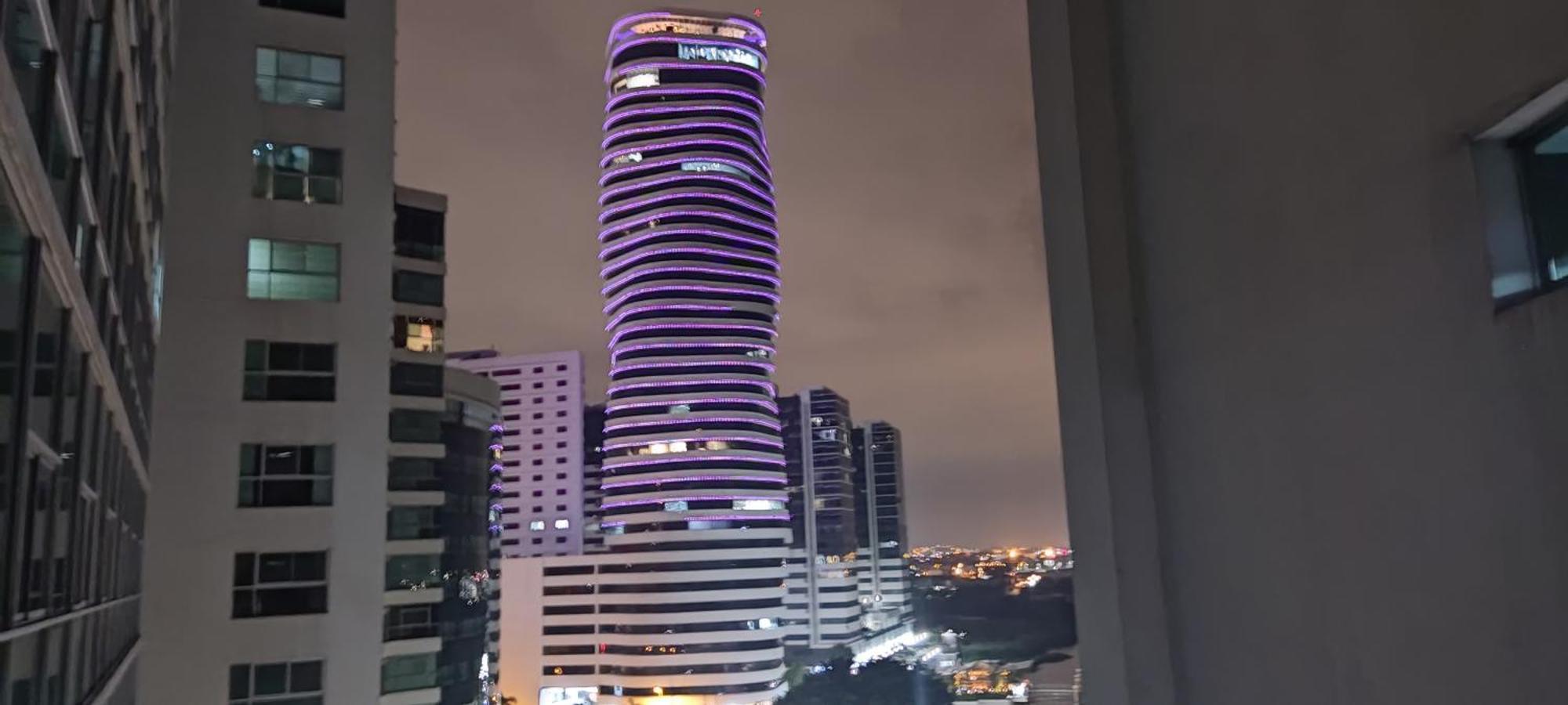 Puerto Santa Ana Suites Гуаякіль Екстер'єр фото