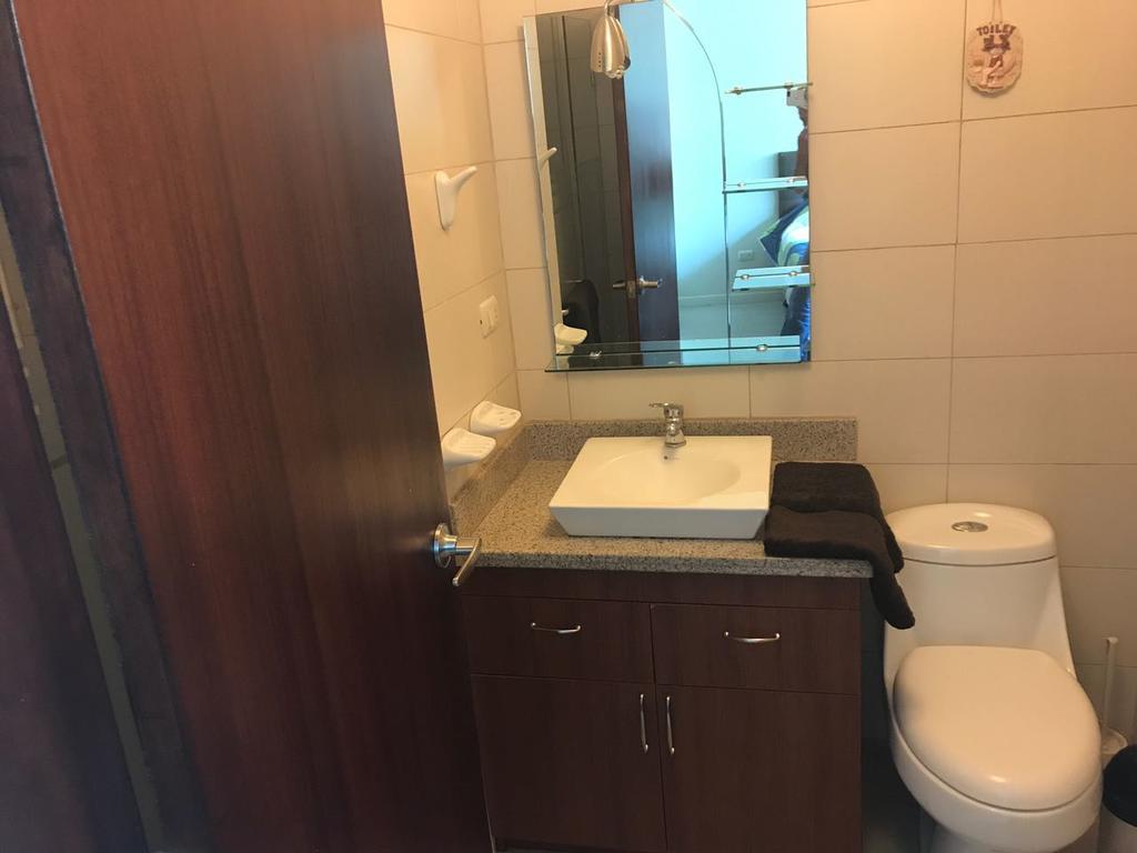 Puerto Santa Ana Suites Гуаякіль Екстер'єр фото
