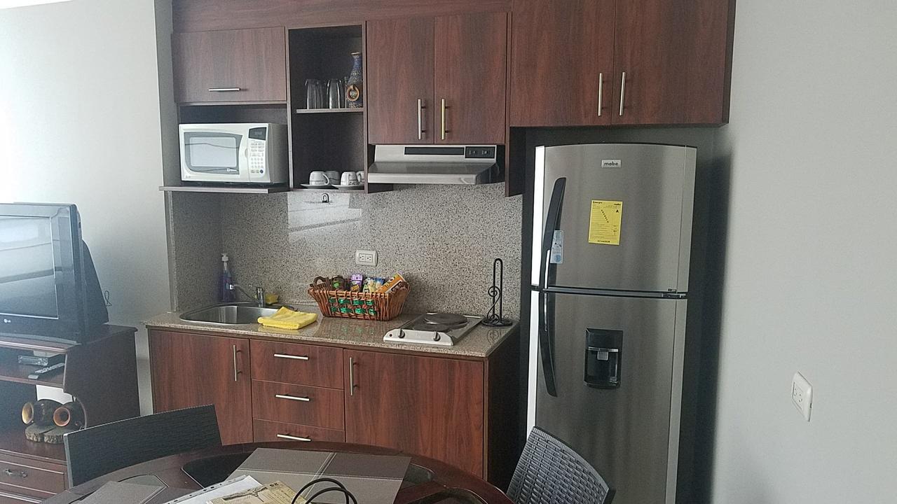 Puerto Santa Ana Suites Гуаякіль Екстер'єр фото